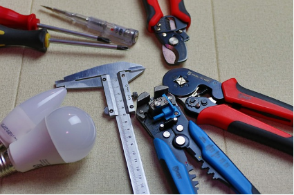 低壓電工證可以操作多少伏電壓？(圖1)